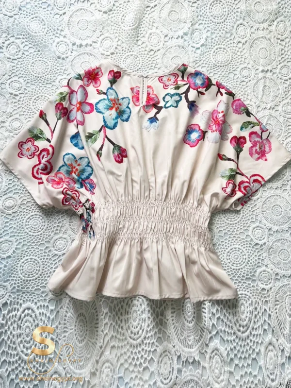 Chiquease Women’s V-Neck Blouse