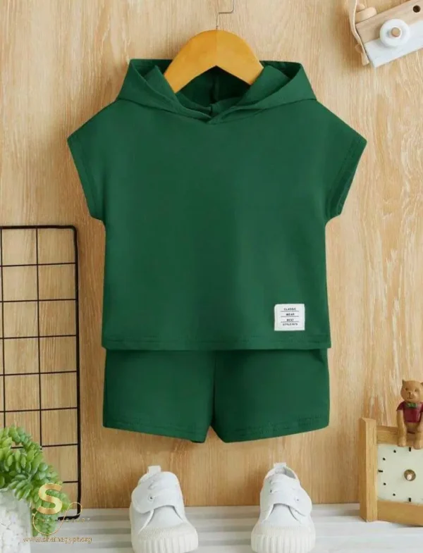 SHEIN Kids EVRYDAY hooded tee and shorts set