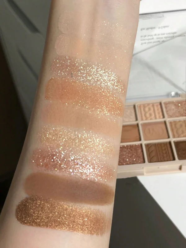 1683827557cbc3c8c32815ce2f5bfc984eda99f88c Eyeshadow Palette