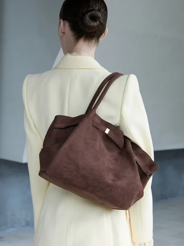 1763392494ba28384ea8ae57261e57bbe7d1ea8a22 CHICVUE 1pc FEISTURE Faux Suede Tote Bag