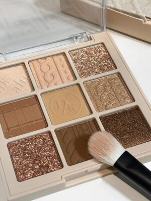 1775977897d09c3491ee2529043cdb1f51e8edb887 Eyeshadow Palette