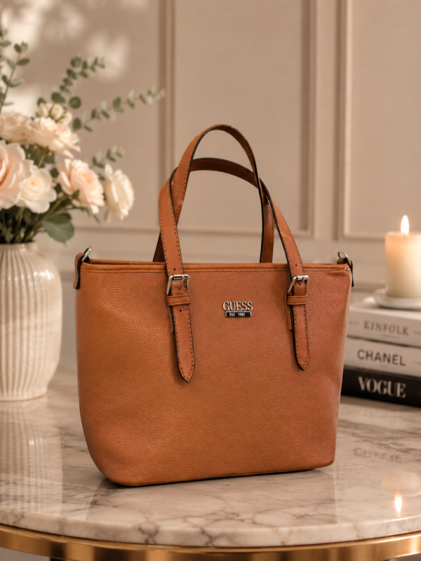 file_00000000e7cc81f4968f4bf7a91f0c46 Guess Classic Tote Bag